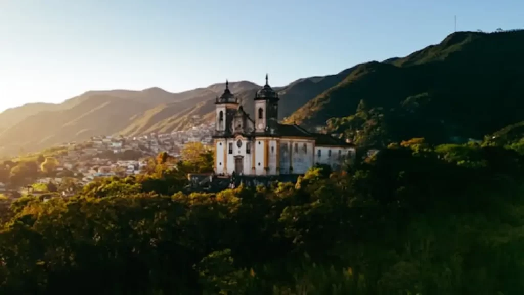 Sozinha em Minas